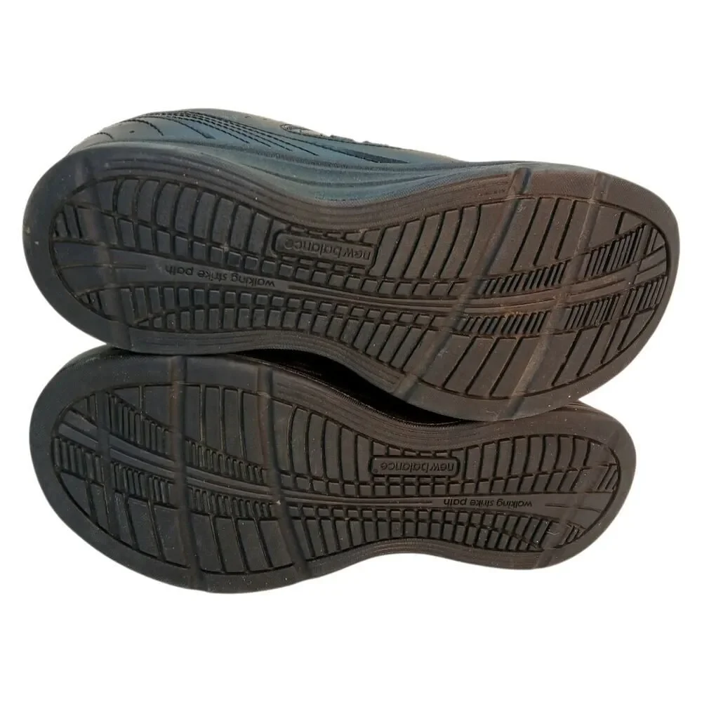 New Balance 577 Boys Triple Black Easy Close Sneakers - Size 5D